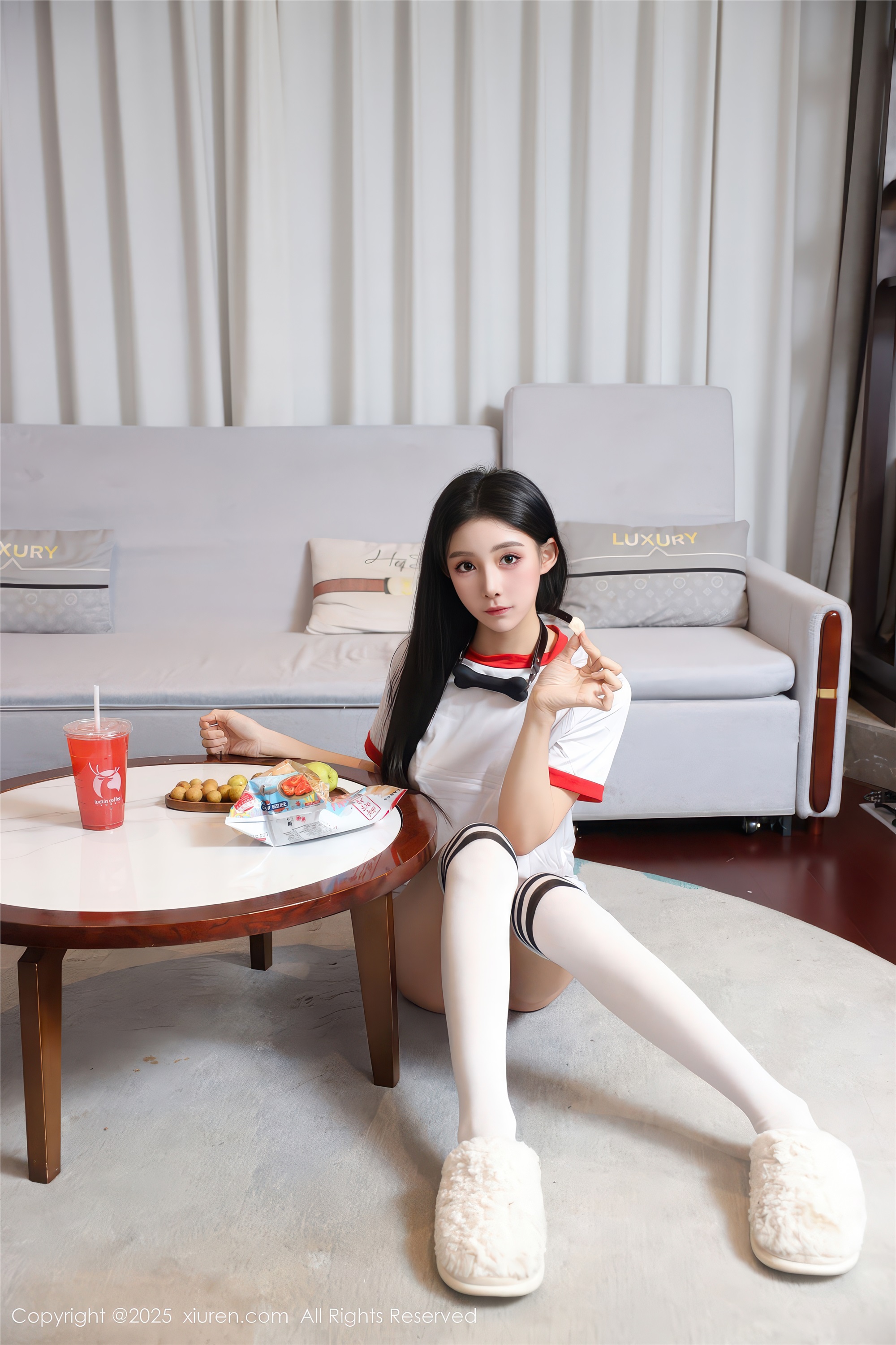 Xiuren秀人网 2025.12.16 NO.11110 许微微呀